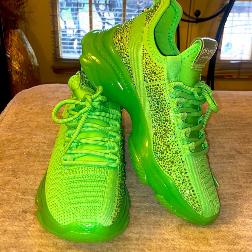 ‼️NEVER WORN ‼️ LIME GREEN STEVE MADDEN MAXIMA